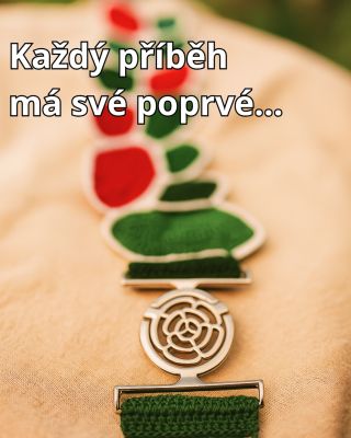 ✨ „Každý příběh má své poprvé… A tohle je moje. 🌿 Do podzimní kolekce Podzimní kouzlení přibylo něco úplně nového – můj...