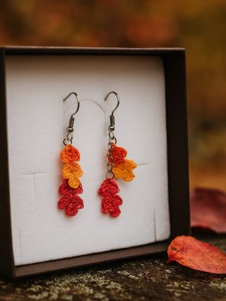 Když podzim šeptá příběhy 🍂 Když jsem dokončila tyto dubové lístky v barvách podzimu a nemohla jsem se na ně vynadívat....